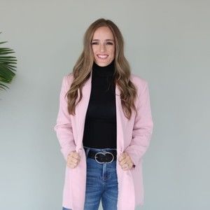 Meet your Posher, Danielle